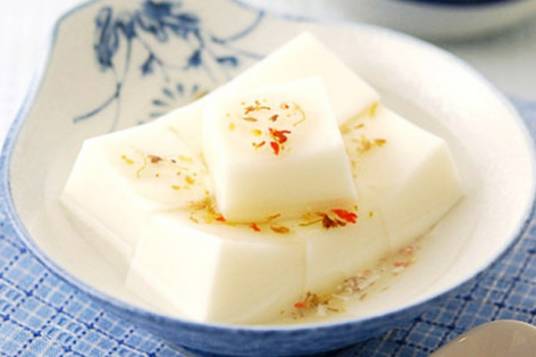 杏仁豆腐（传统特色名点）