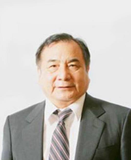 李晓华（中国著名企业家、慈善家，香港华达投资集团董事局主席、中华慈善总会荣誉会长）