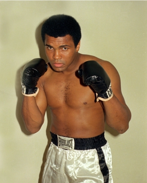 穆罕默德·阿里（美国已故拳击运动员、奥运冠军、拳王）