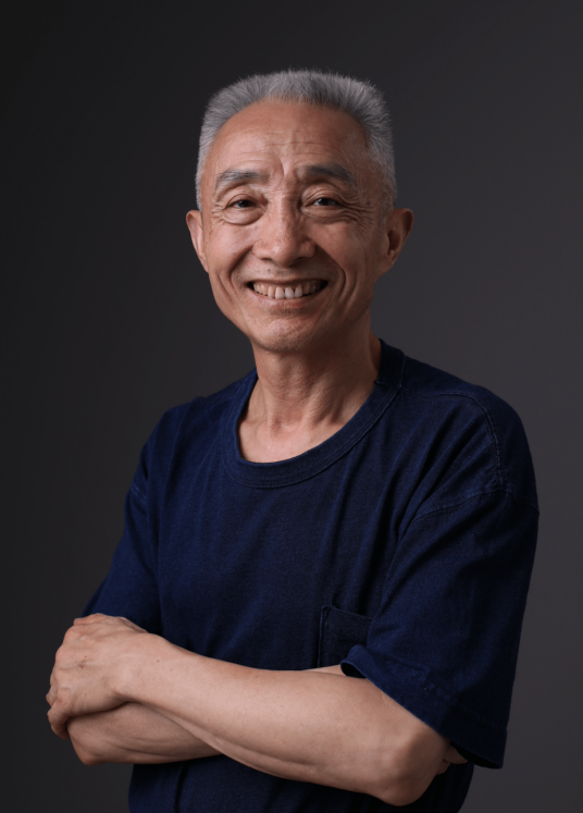 戴建业（广东外语外贸大学云山工作室首席专家、教授）