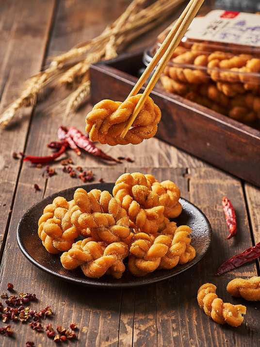 麻花（中国特色传统小吃）