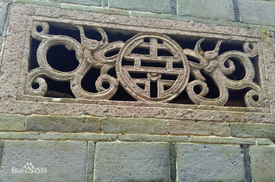 双龙戏珠（装饰图纹）