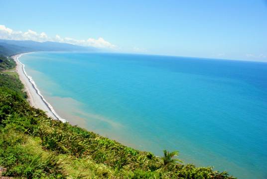 海岸线（大海和地面的交界线）
