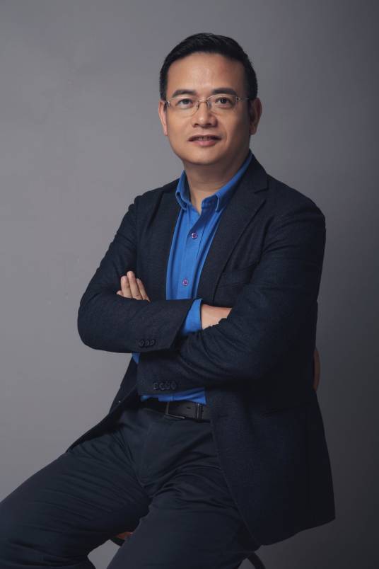 但斌（深圳东方港湾投资管理股份有限公司董事长）