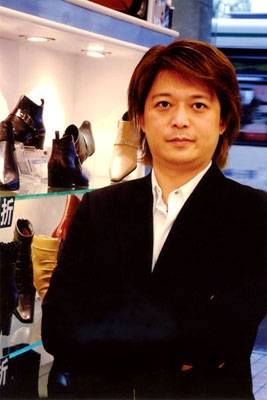 陈英杰（达芙妮董事长）