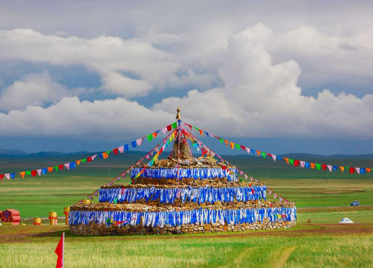 敖包(蒙古高原上的标志物)