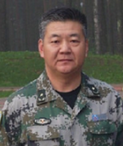 张岩(第26集团军原军长)