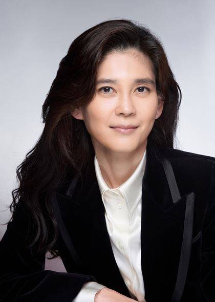 李富真