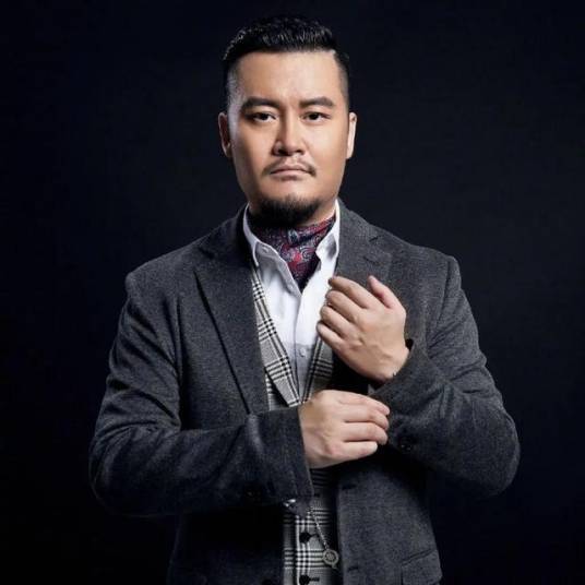 贺炜（中国内地主持人及足球评论员）