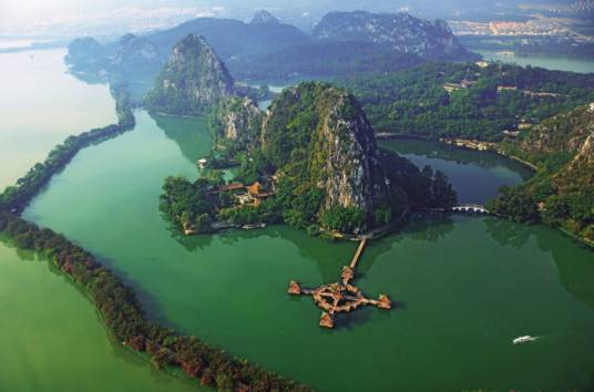 七星岩(中国广东省肇庆市5A级旅游景区)