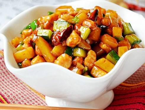 下酒菜（喝酒时常吃的菜肴）