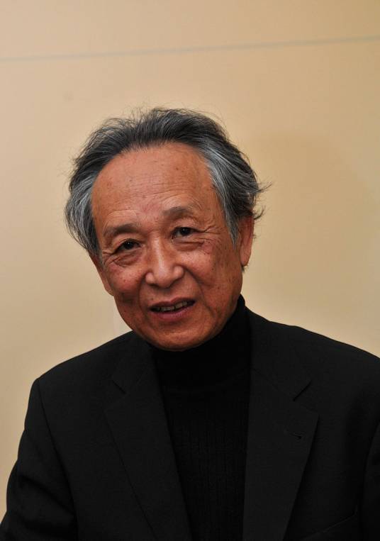 高行健