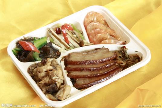 快餐（预先做好的能够迅速提供顾客食用的饭食）