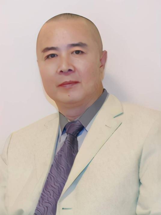 徐少华（中国著名表演艺术家、国家一级演员）