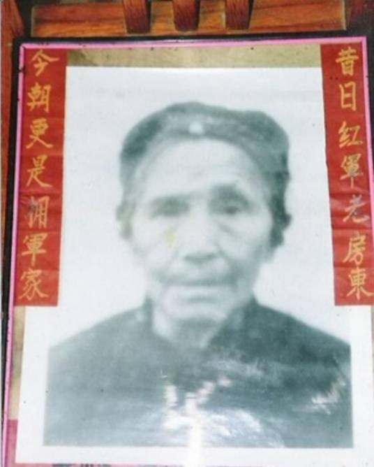 半床棉被(红色经典故事)