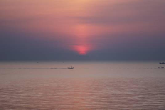 海上日出(巴金创作的写景抒情散文)