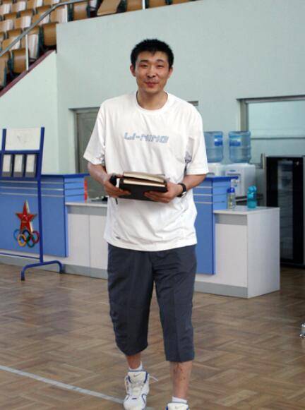 张劲松（前中国男子篮球队队员）