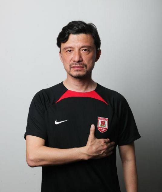 谢晖(中国足球教练)