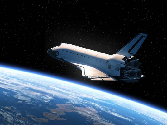 宇宙飞船（运送航天员、货物往返太空的航天器）