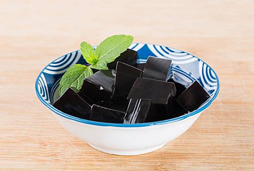 龟苓膏（药品名称）