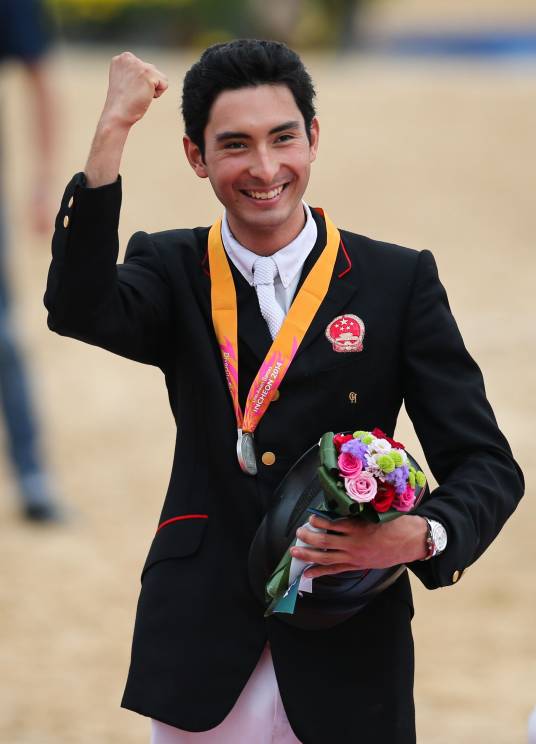 华天（中国马术运动员）