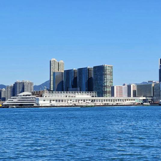 海港城（香港大型商场之一）