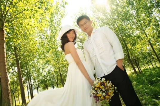 蜜月（新婚的第一个月）