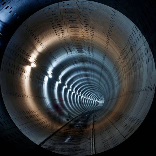 穿越时空（物理学研究方向）