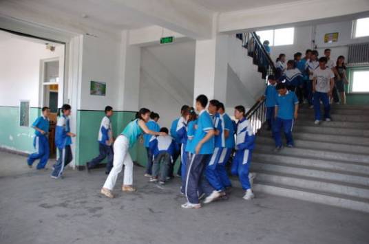 校园安全（民生热词）