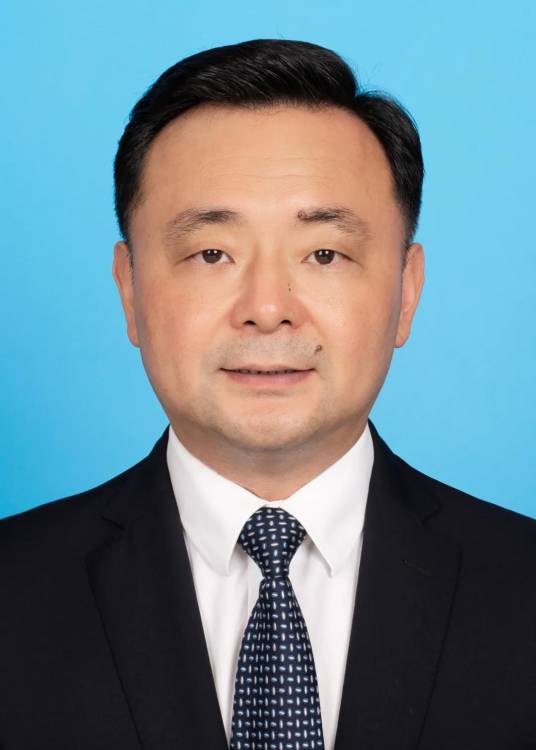 陈敏（江西省委常委、省委秘书长、省直机关工委第一书记）