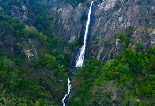 庐山瀑布（中国5A级旅游景区）