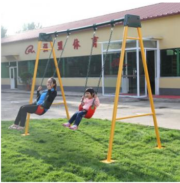 秋千（一种娱乐和运动器材）