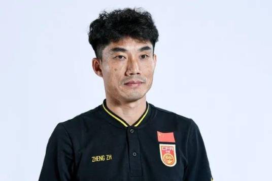 郑智（中国足球运动员、教练员）
