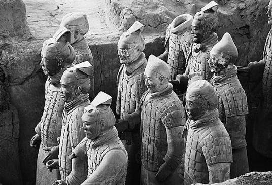 黔首(中国战国时期和秦代对平民的称呼)