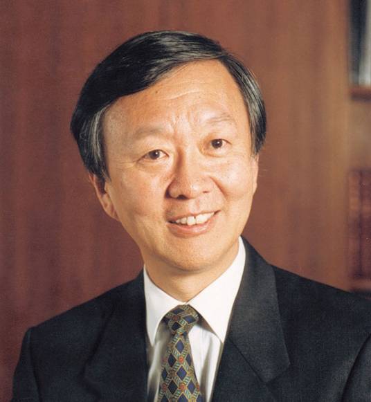 高锟（香港中文大学前校长，诺贝尔物理学奖得主）