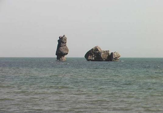 碣石（辽宁省绥中县的景点）