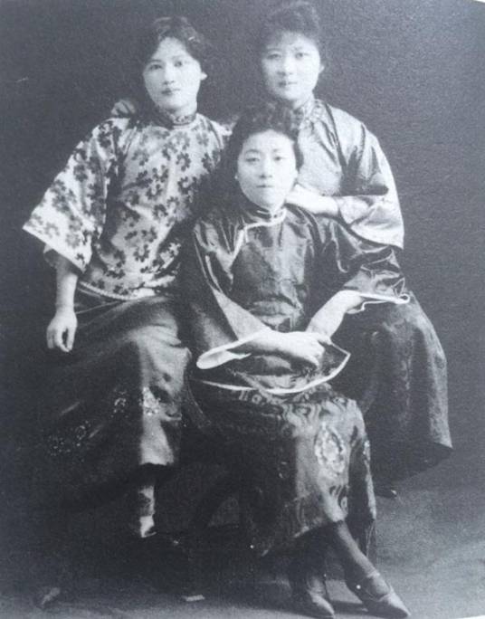 宋氏三姐妹（宋霭龄、宋庆龄、宋美龄）
