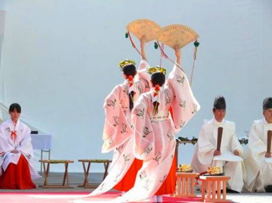 巫女（日本神道教神职之一）