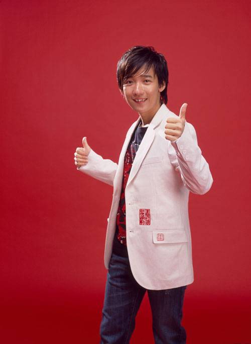 阿牛（马来西亚华人男歌手、词曲作者、音乐人、演员、导演）