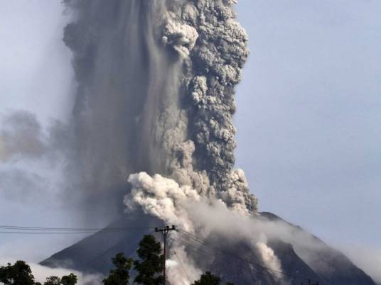 火山灰（火山活动产生的细微碎屑物）