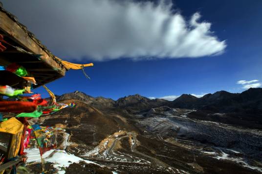 折多山（四川省甘孜州境内山脉）