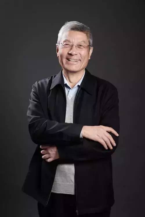 梁衡（散文家、学者、新闻理论家）