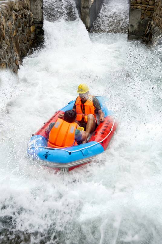 漂流(户外运动)