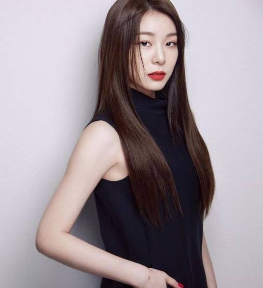 金妍儿(韩国前花样滑冰运动员)