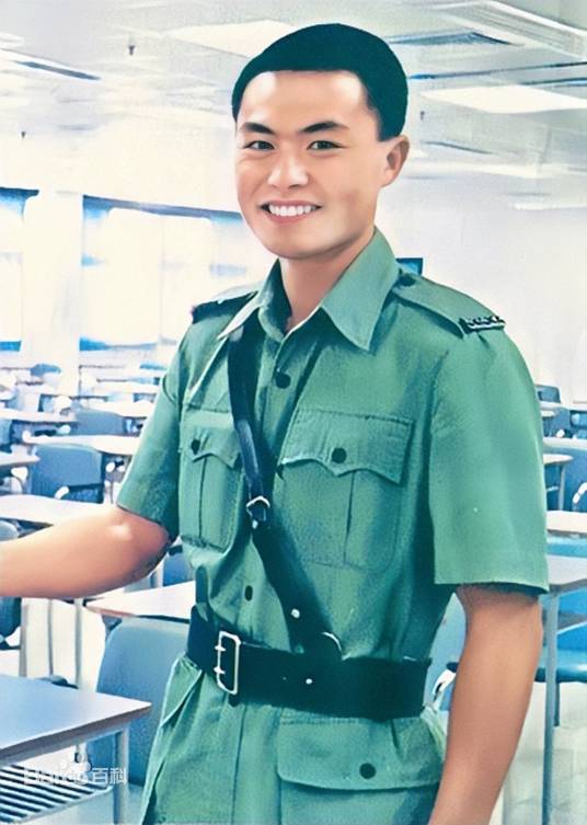 徐步高（前香港警务处警员）