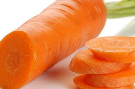 类胡萝卜素（高度不饱和化合物）