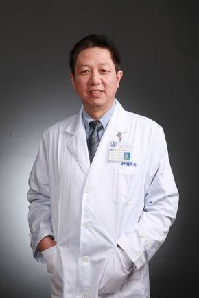 施伟（复旦大学附属肿瘤医院核医学科副主任医师）