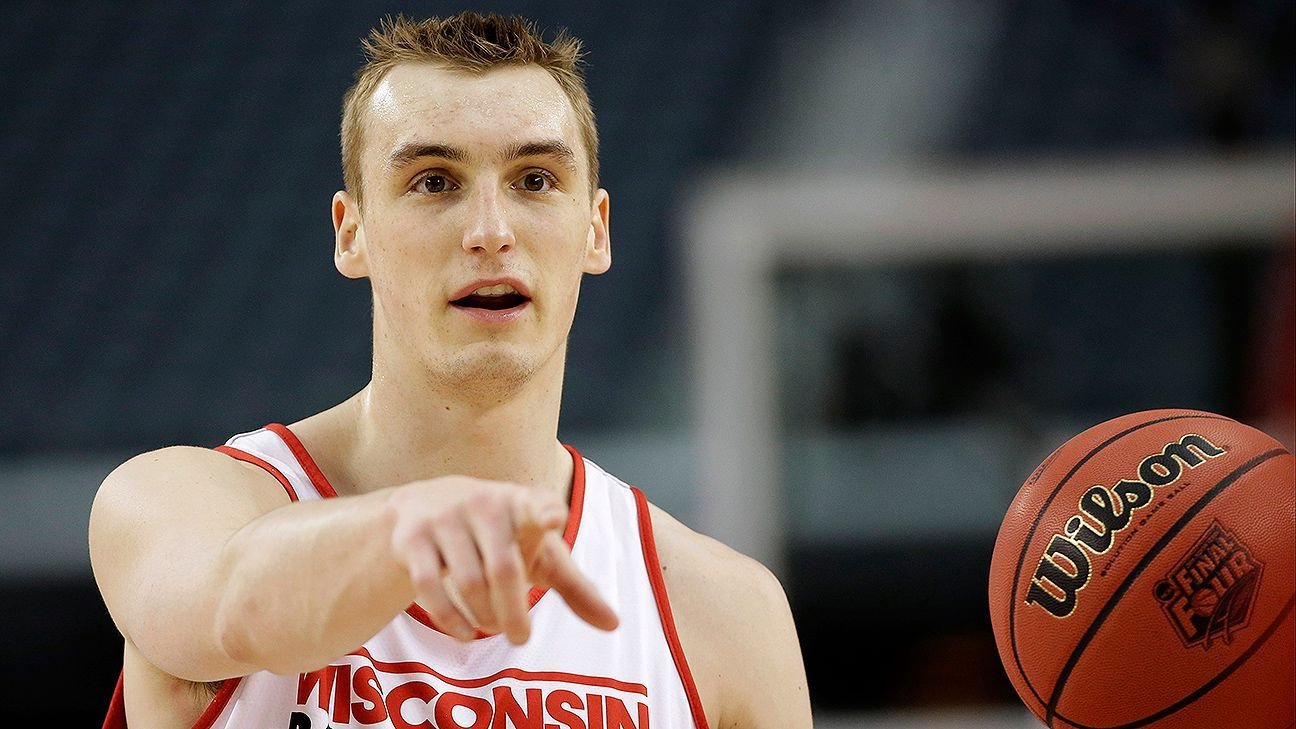 NBA球员萨姆·德克尔的体重是多重?