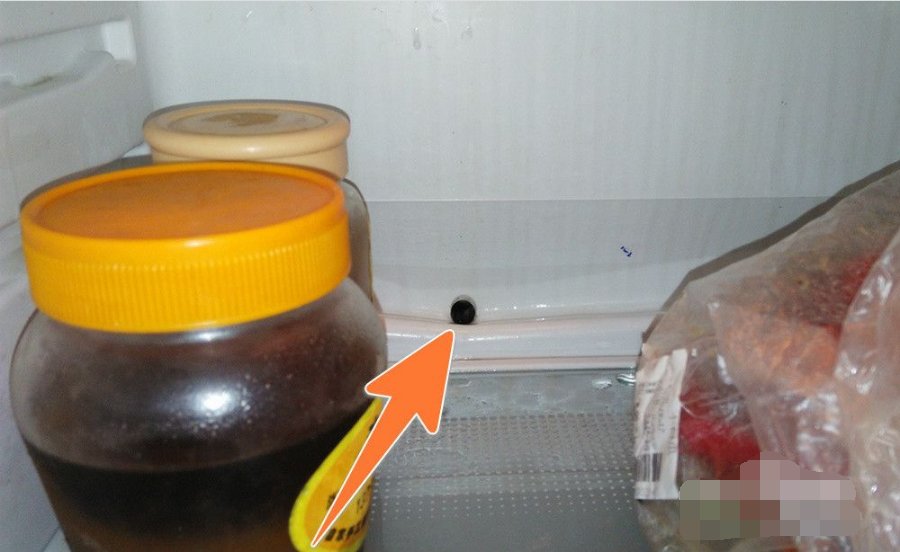 冰箱冷藏室排水孔堵塞怎么疏通？