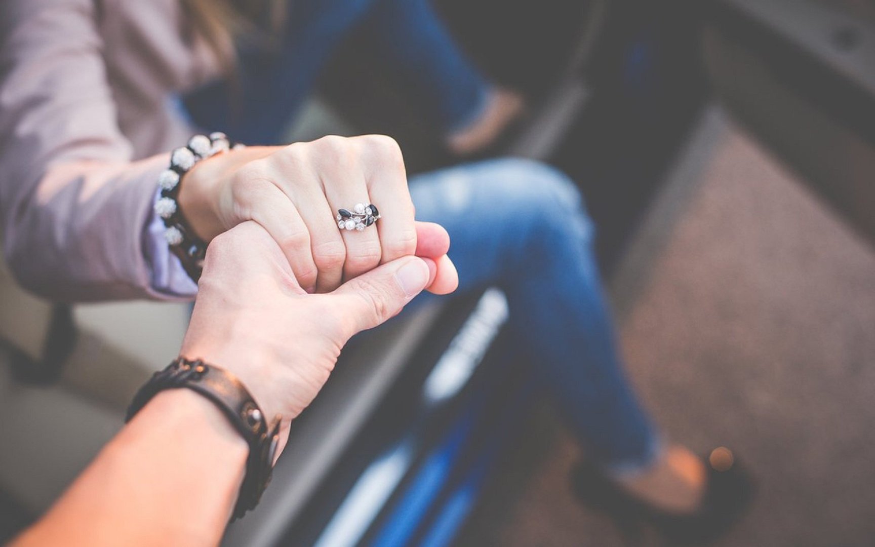 从不喜欢到喜欢，女生接受一个人，会经历哪些过程?